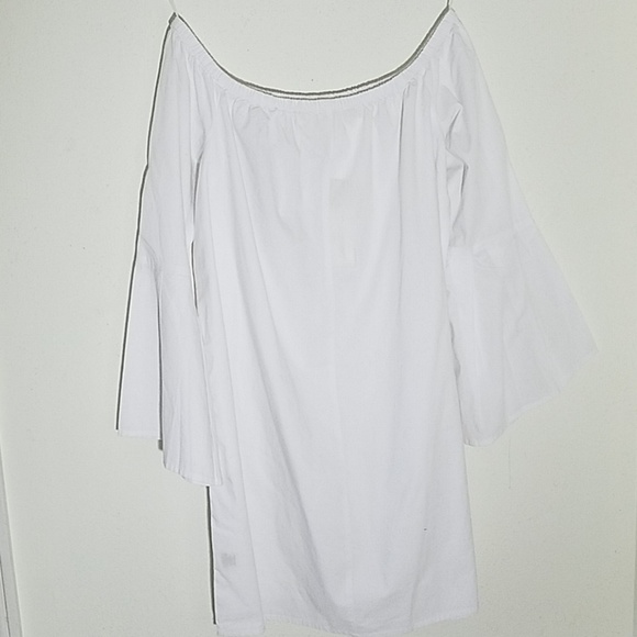 🆕️  No Comment Embroidered Belle Sleeve Top - Picture 4 of 6